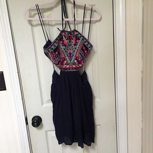 Luxxel women’s dress open back Medium